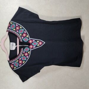 01566 Savanna Jane black S/S embroidered Dakota top S NWT